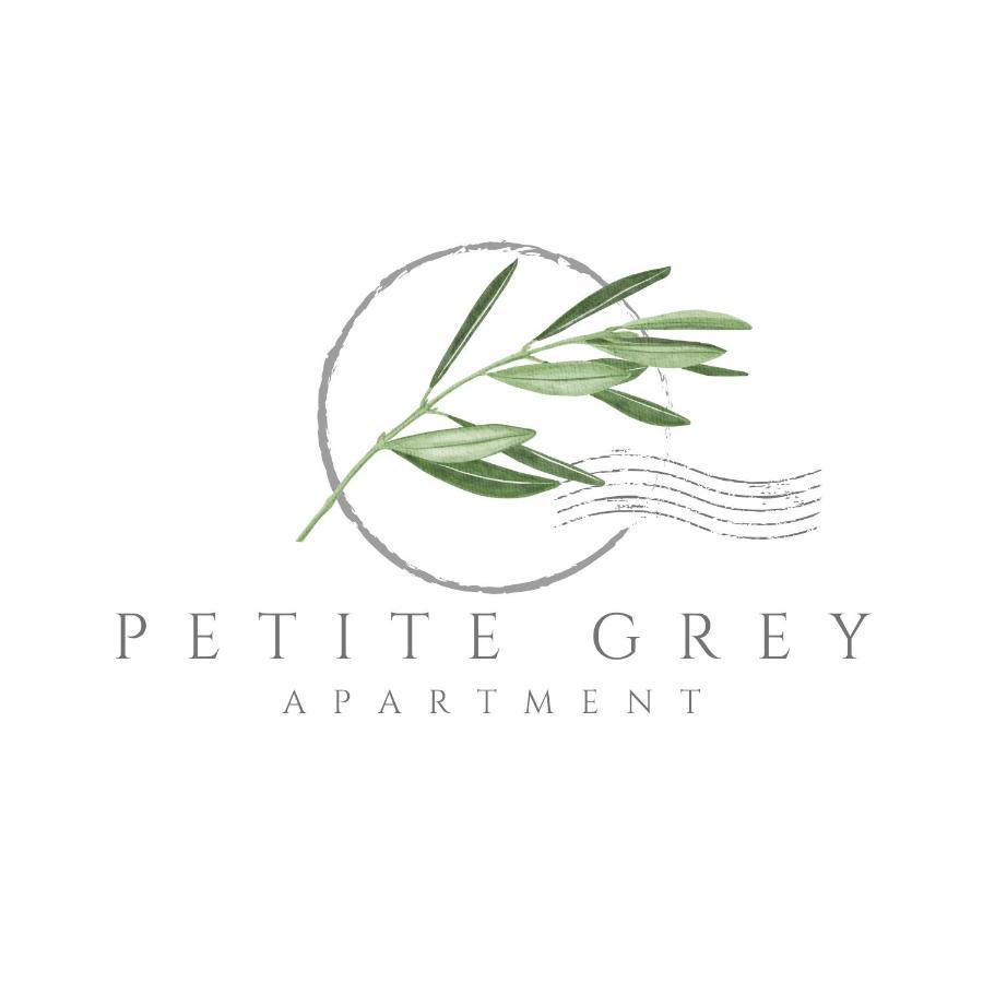 Petite Grey With Free Private Parking Daire Zagreb