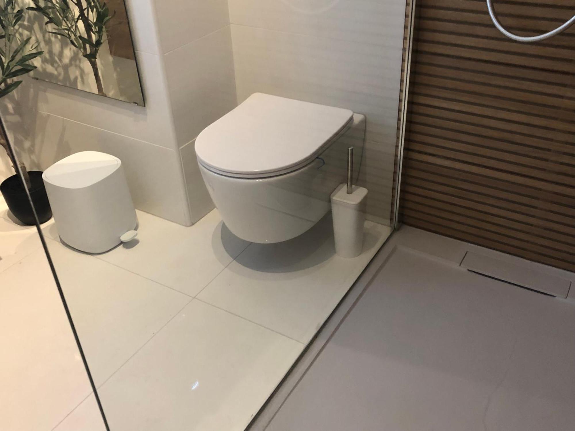 Petite Grey With Free Private Parking Daire